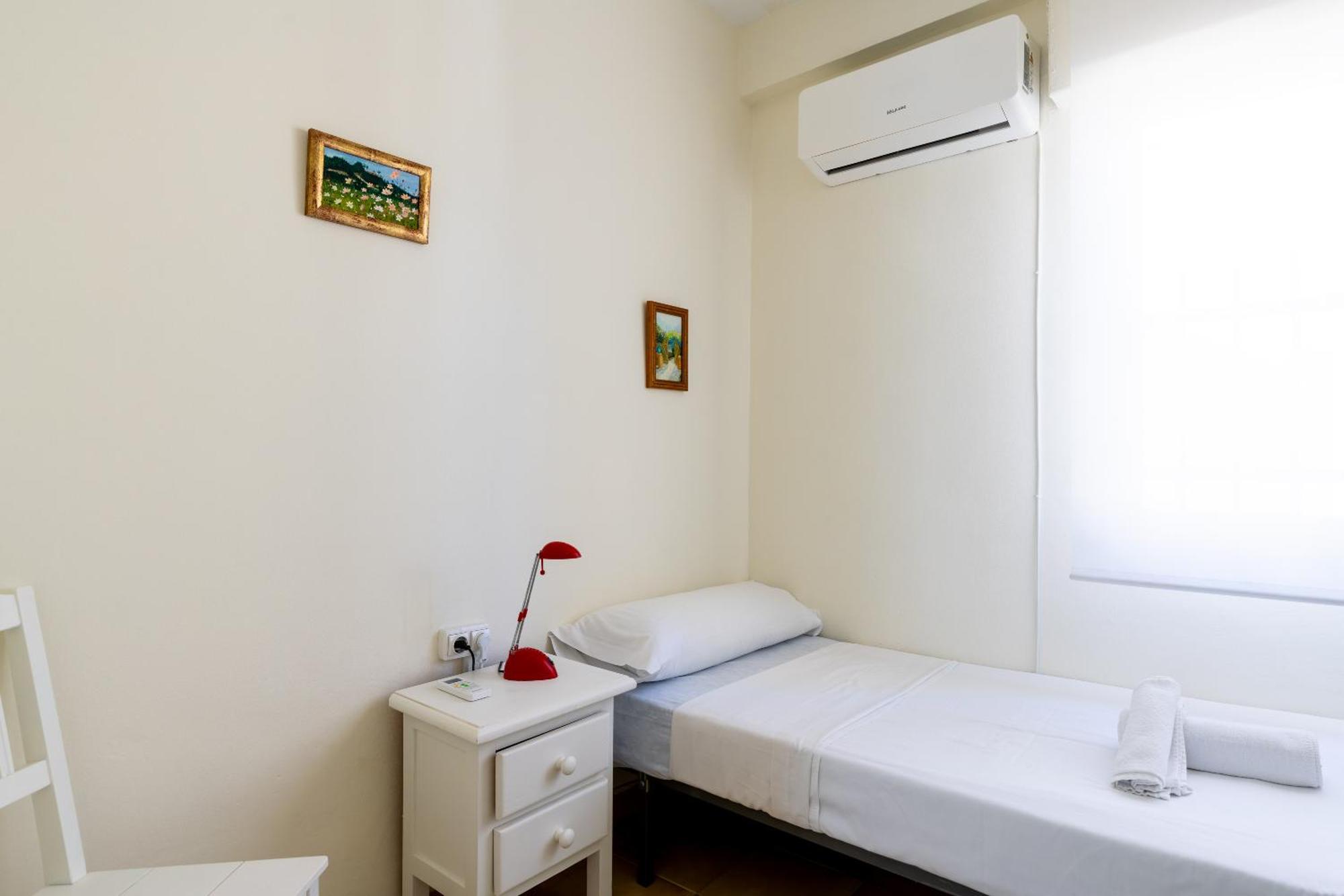 Apartamento Familiar Maria Auxiliadora Σεβίλλη Εξωτερικό φωτογραφία